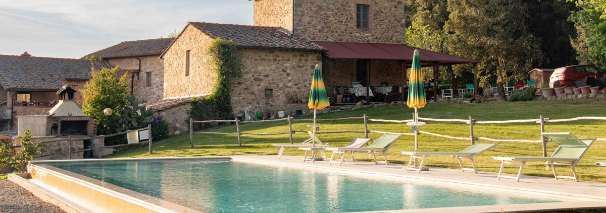 agriturismo con piscina in toscana